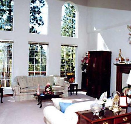 River Cove Elegant Waterfront Bed & Breakfast Post Falls Interieur foto