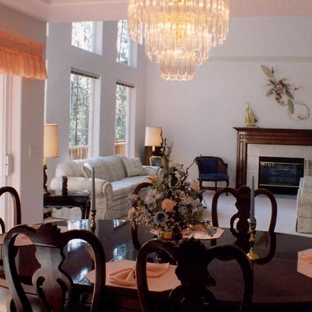 River Cove Elegant Waterfront Bed & Breakfast Post Falls Buitenkant foto