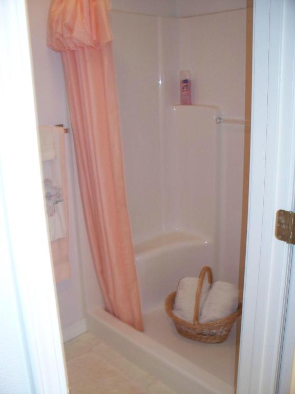 River Cove Elegant Waterfront Bed & Breakfast Post Falls Kamer foto